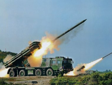 Smerch: Οι ρωσικές ρουκέτες που μπορούν να σταματήσουν μια ολόκληρη μεραρχία (βίντεο)